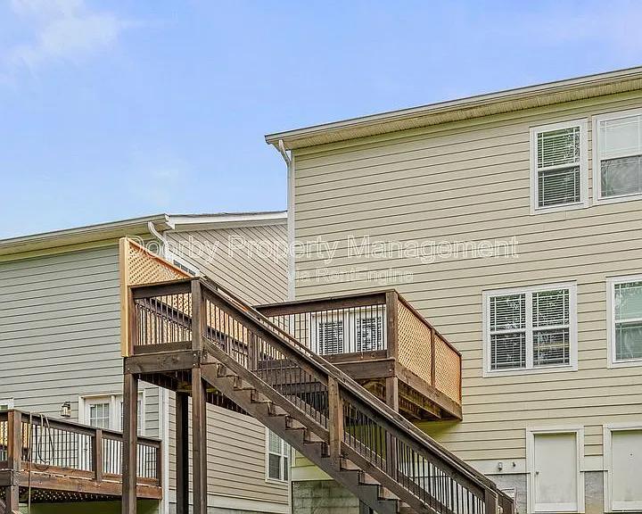 723 Ladd Ave — Photo 24