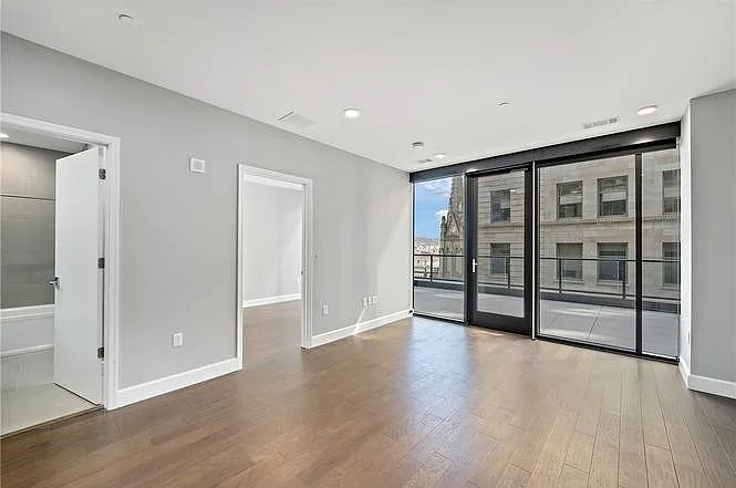 350 Oliver Ave #806 — Photo 12