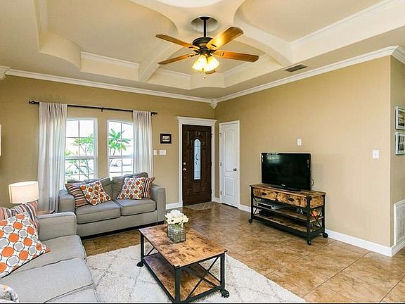 3rd image of 2613 Date Palm Dr