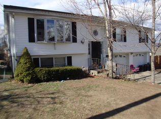 28 Crawford Ave, Chicopee, MA 01020