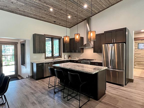 4th image of 11698 Saddleback Dr