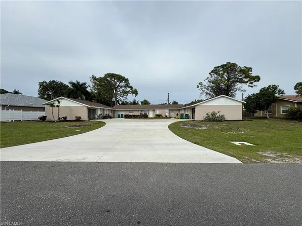 813 109th AVE N, NAPLES, FL 34108