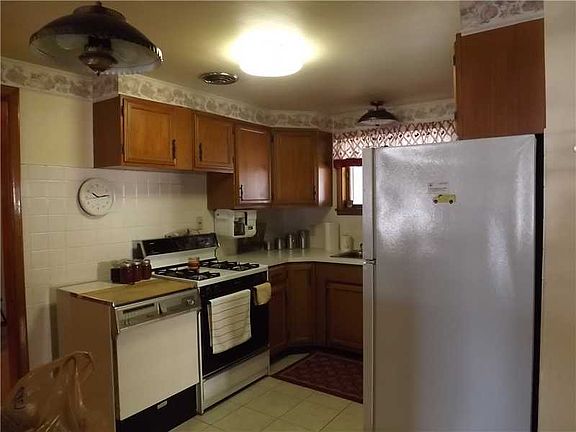 5th image of 1303 Lane Ave