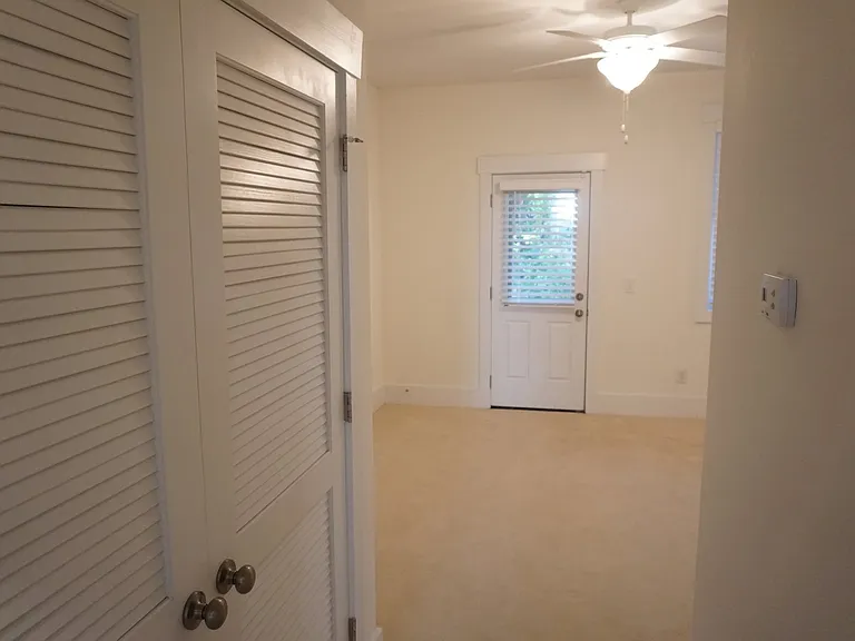 4032 Tamarisk Ln — Photo 10