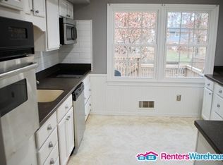 7383 Roxbury Ave, Manassas, VA 20109