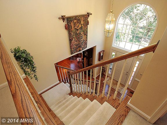 5th image of 1008 Sherman Ct