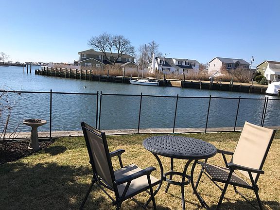 3rd image of 48 Riverdale Ave