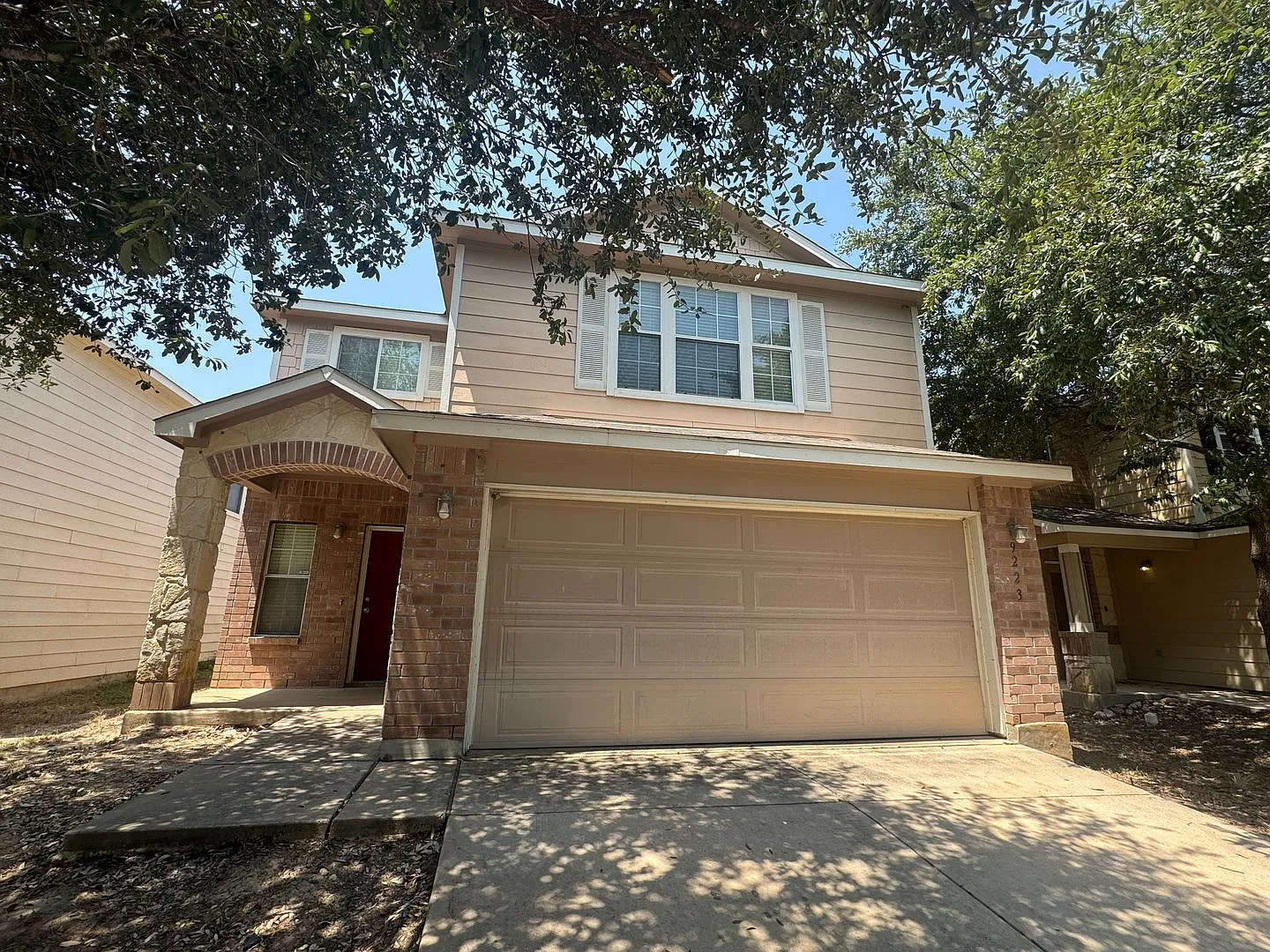 Fantastic 4/3 located in the beautiful Silver Oaks Community- minutes from Government Canyon Stat... — Photo 1