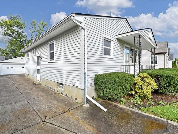 3rd image of 204 Bellfield Ave