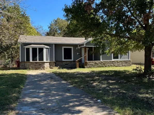 1406 Pecan St, Bonham, TX 75418