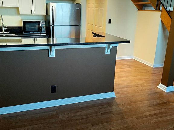 2nd image of 1701 Crompond Rd #4403