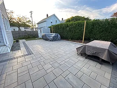 8 Morton Ave — Photo 2