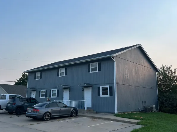 2326 Hillcrest Dr #2326, Emporia, KS 66801