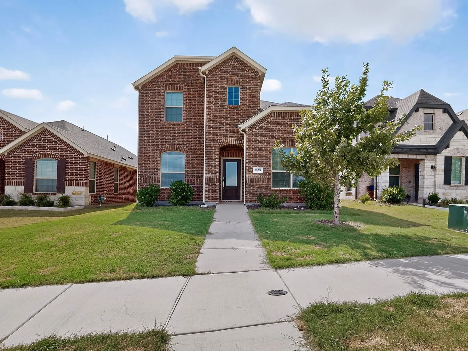 3 bed, 2091 sqft, $2,495 — Photo 3
