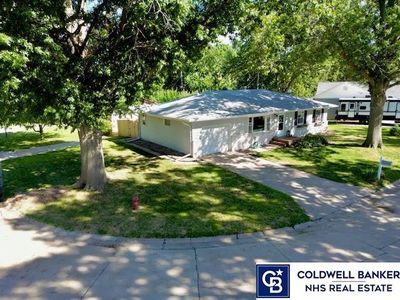 25 Arbor Ct, York, NE, 68467