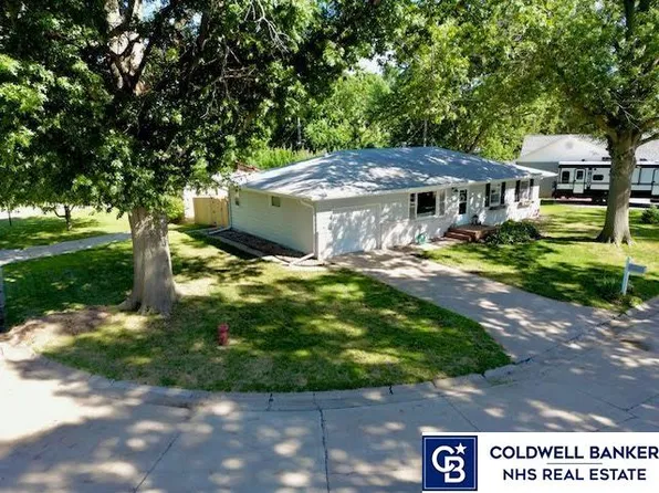 25 Arbor Ct, York, NE 68467