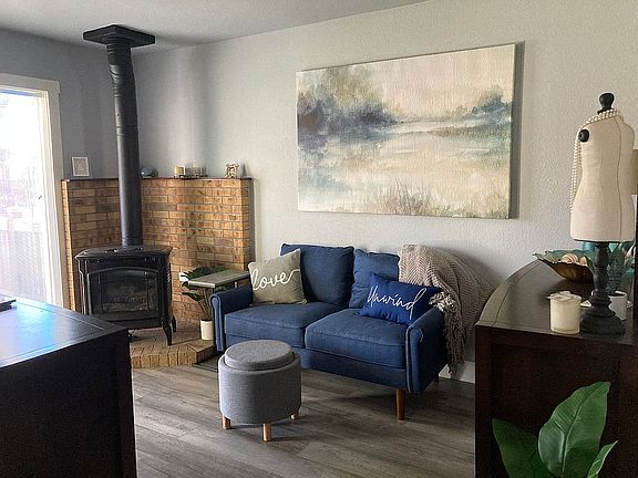 Master bedroom sitting area