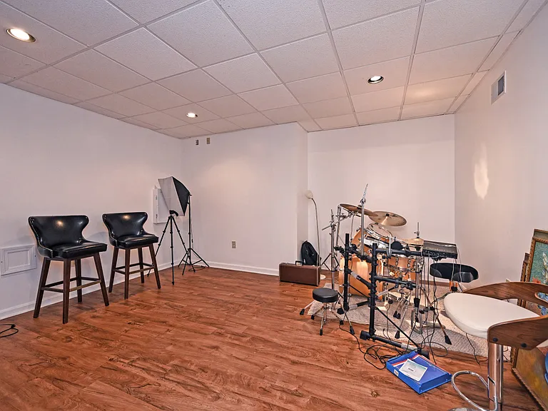 12046 Timberlake Dr — Photo 58