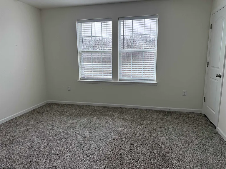 48 Dover Ct #48 — Photo 11