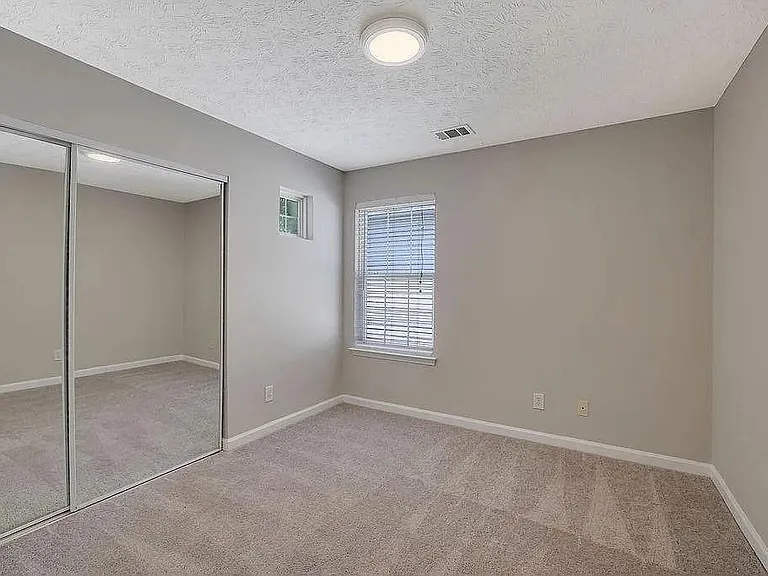 2295 Lexington Ln — Photo 18