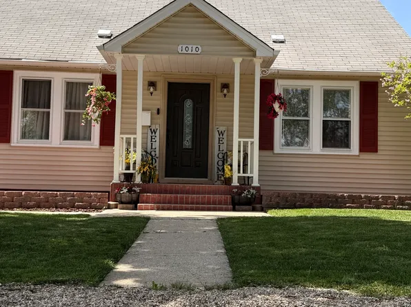 1010 Osmond Ave, Antioch, IL 60002