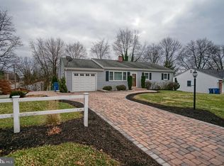6402 Lexington Dr, Mechanicsburg, PA 17050