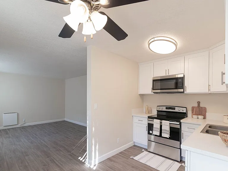 Briarwood Apartments - Riverside, CA — Photo 61