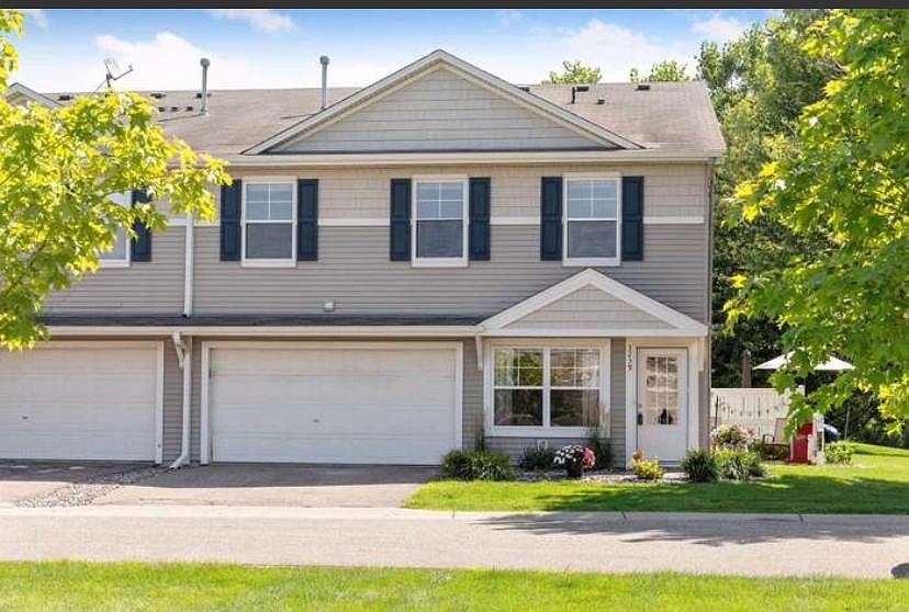 1st image of 3239 Oak View Dr