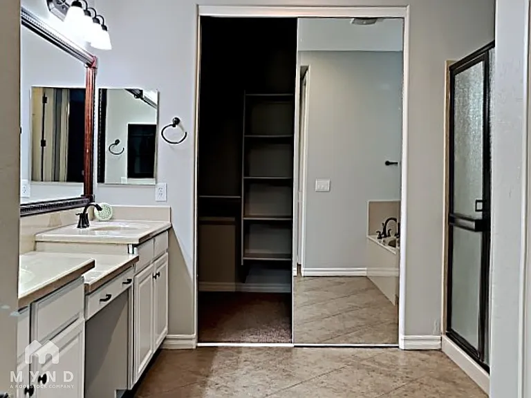 2458 E Anika Dr — Photo 8