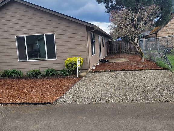 2nd image of 511 2nd St