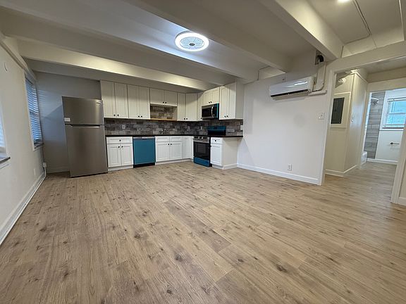 2nd image of 1707 Highland Ave APT 7