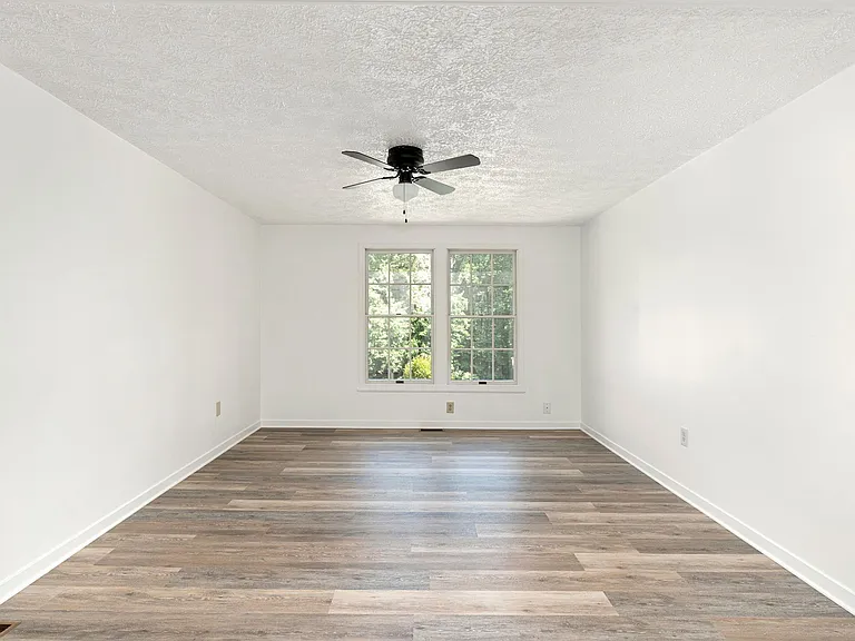 10905 Holleybrooke Dr — Photo 37