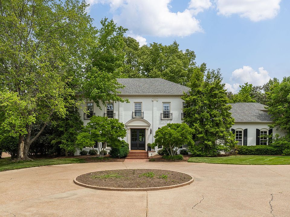 1st image of 5 Castlewood Ct