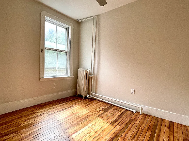 13 Anderson St #2 — Photo 8