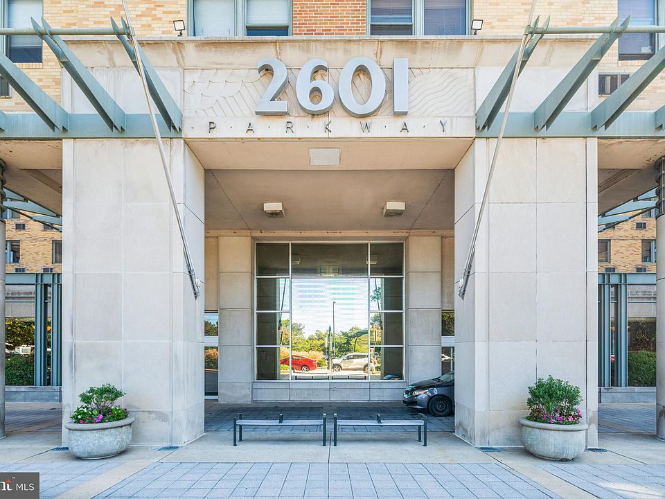 1st image of 2601 Pennsylvania Ave APT 1045