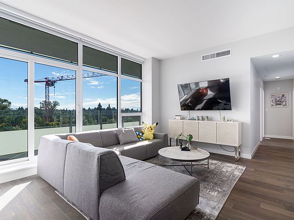 4th image of 5033 Cambie St #501