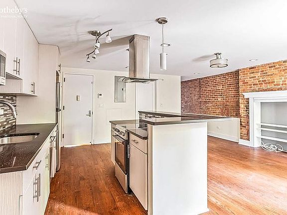 5th image of 460 W 51st St #1