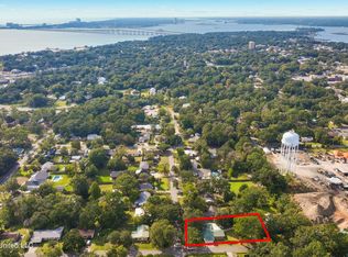 1919 Stuart Ave, Ocean Springs, MS 39564