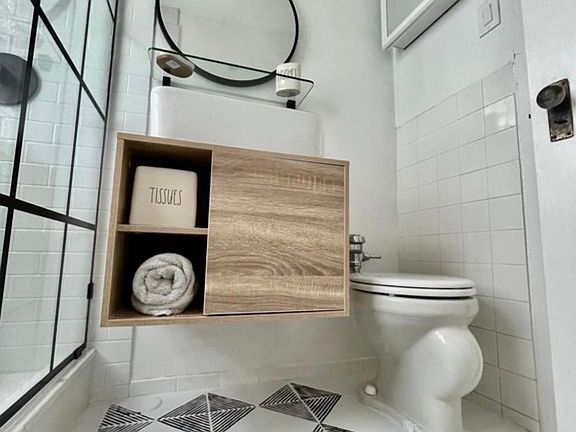 4th image of 2328 N Lincoln Park W Unit 3