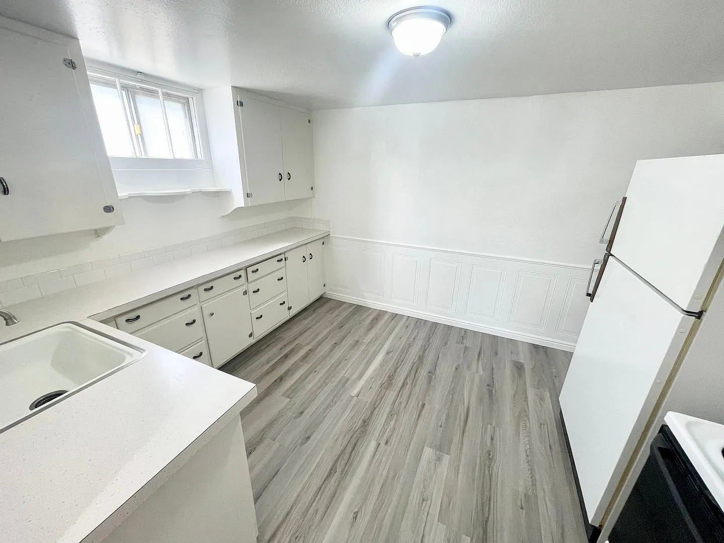 Large 1 bd/1b Basement Apartment in Downtown Caldwell! — Photo 3
