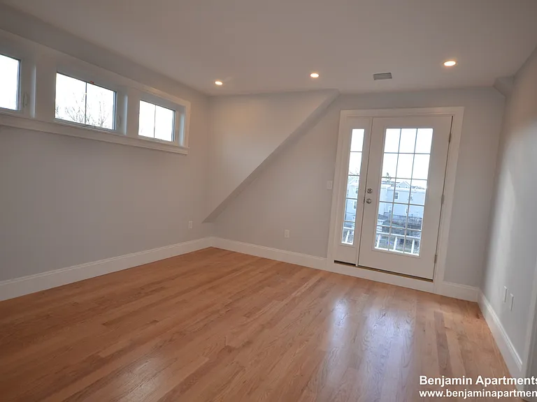 21 Shepard St #7 — Photo 6