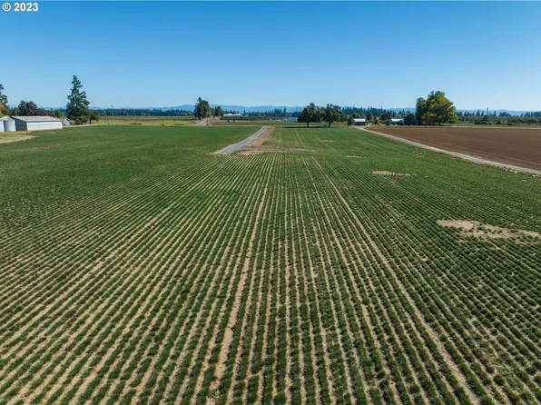10235 Carlson Way NE Lot 2, Hubbard, OR 97032