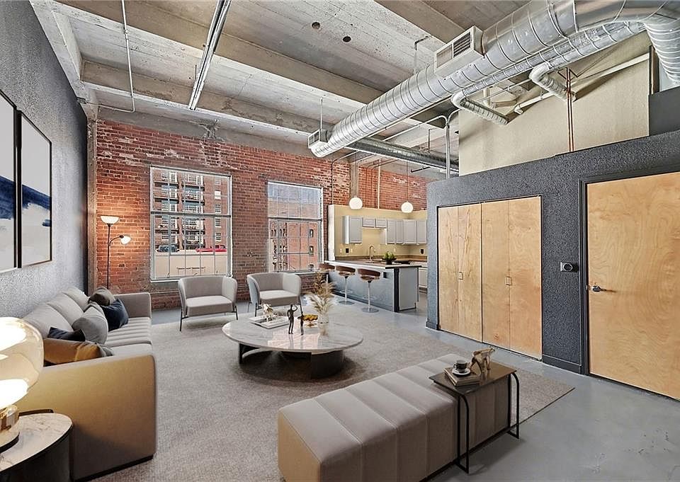 1st image of 2029 Wyandotte St APT 410