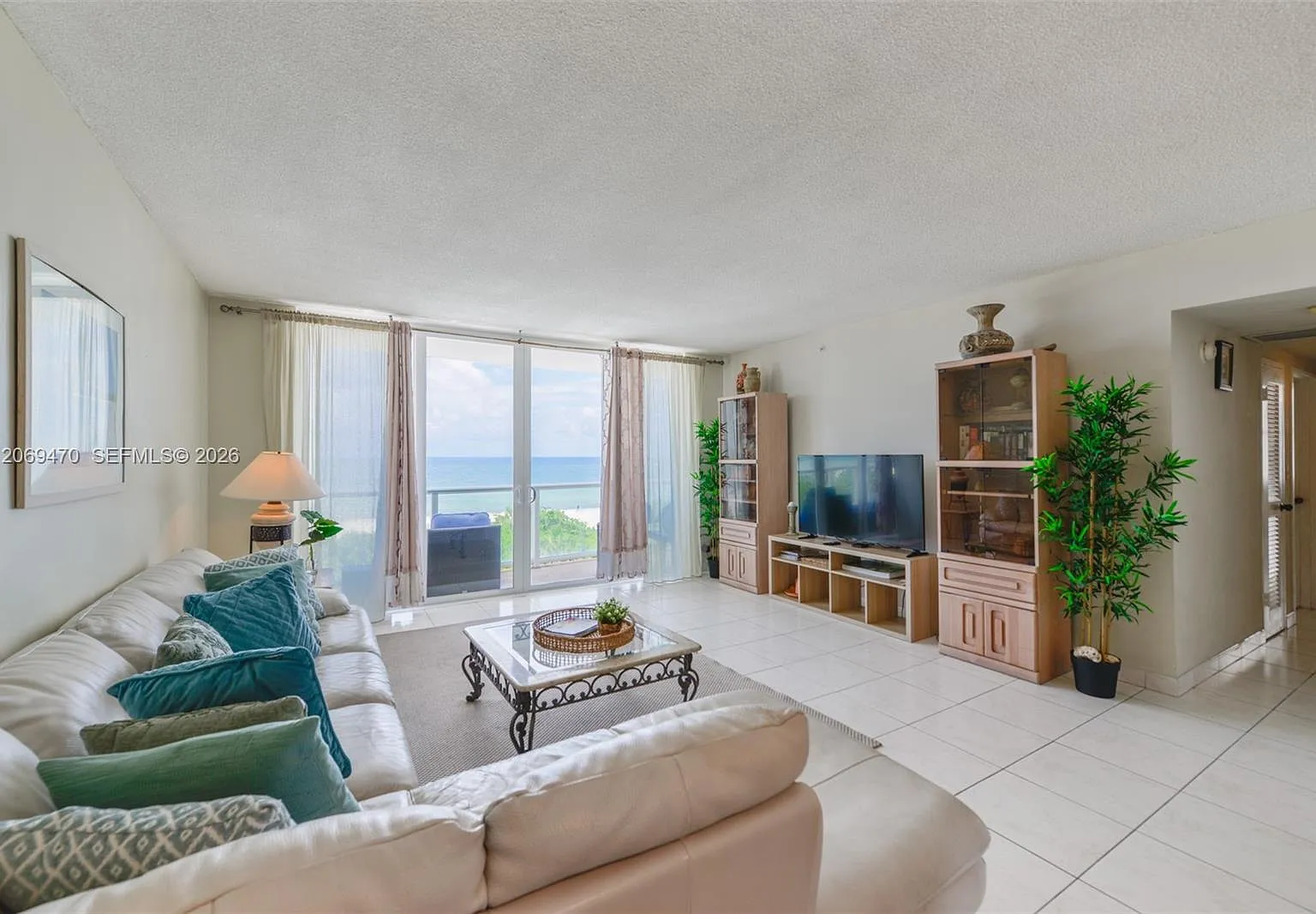 The Pavilion Condo — Photo 2