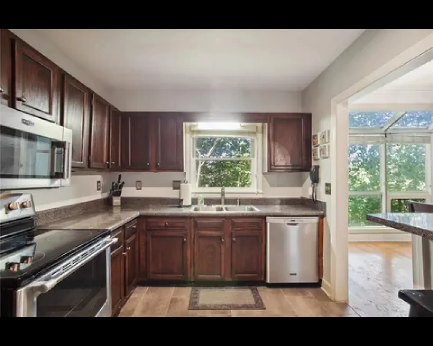 2 bed, 2.5 bath, 1478 sqft, $875 — Photo 4