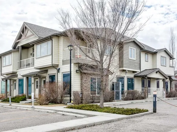 230 E Eversyde Blvd SW #2201, Calgary, AB T2Y 0J4