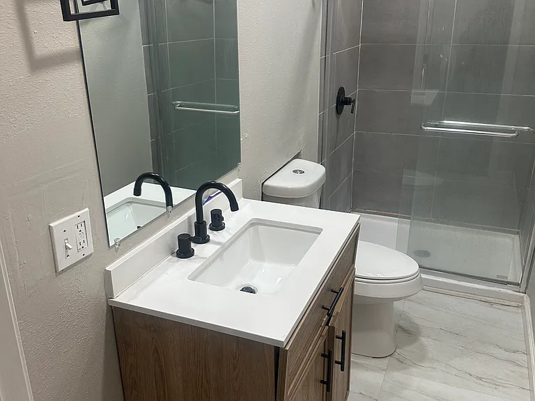 1107 Basin St #A — Photo 26
