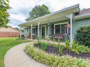 1836 Ridgeway Dr, Lawrenceville, GA 30044