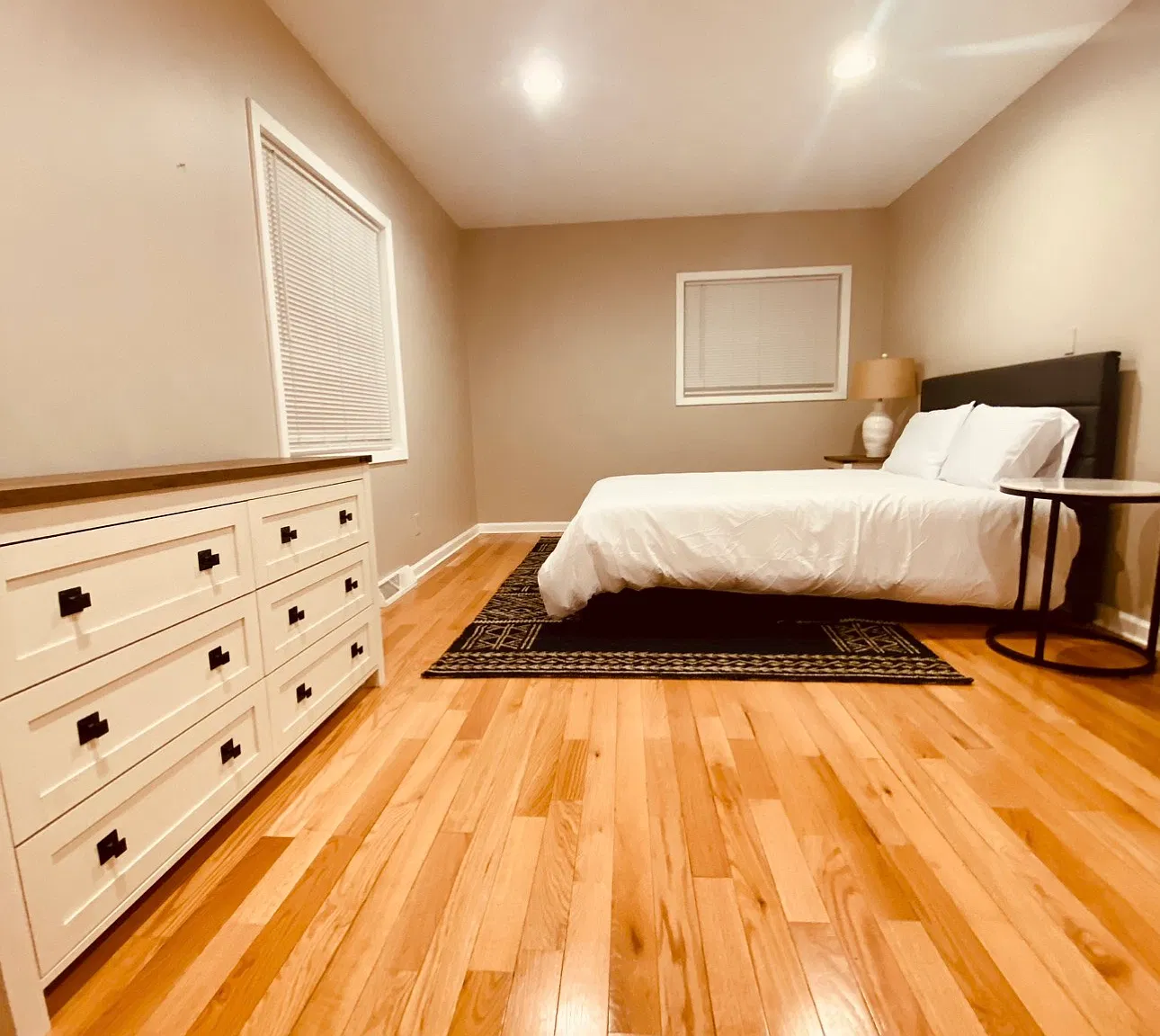 3 bed, 1959 sqft, $2,300 — Photo 4