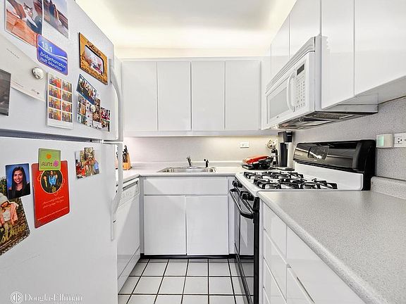 5th image of 309 E 49th St APT 7D